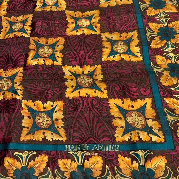 Vintage Hardy Amies London Square Scarf - Picture 2 of 14